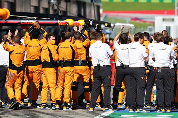 McLaren celebra su gran resultado en Austria