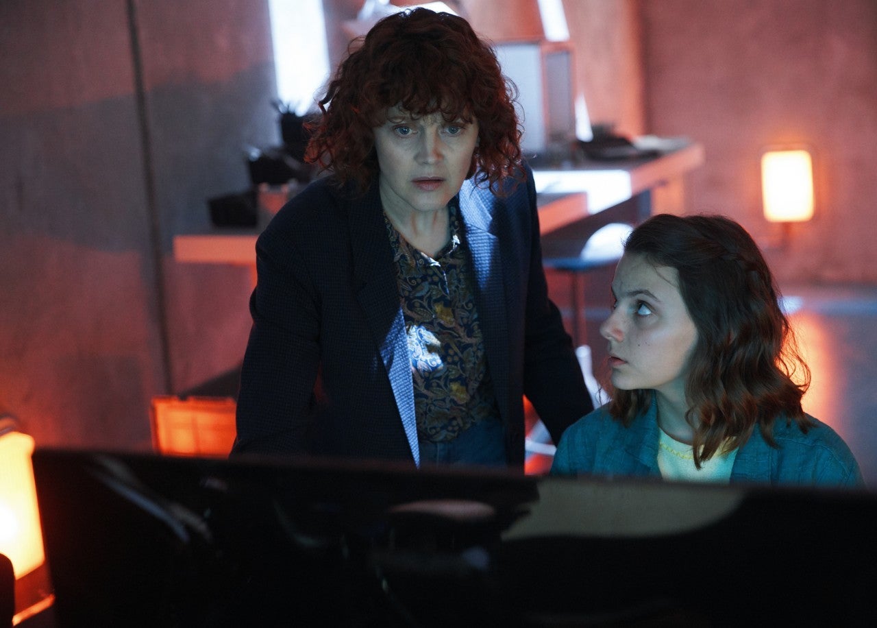 His Dark Materials Season 2 - Simone Kirby, Dafne Keen