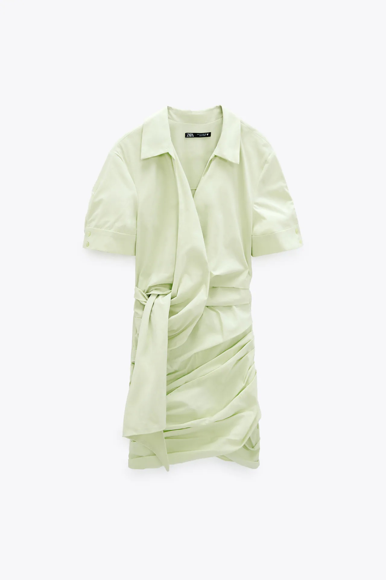 El vestido de Zara ideal para las vacaciones te favorece y no necesita plancha