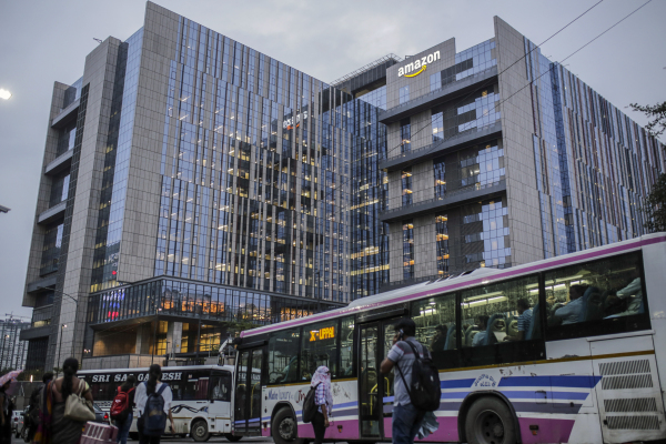 Amazon ahora vende seguros de automóviles en India