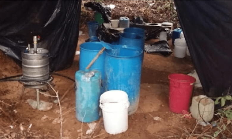 Descubren un narco laboratorio en Pedro Escobedo, decomisan droga y detienen a narcomenudistas