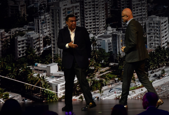 El hombre más rico de la India adquiere Zoom