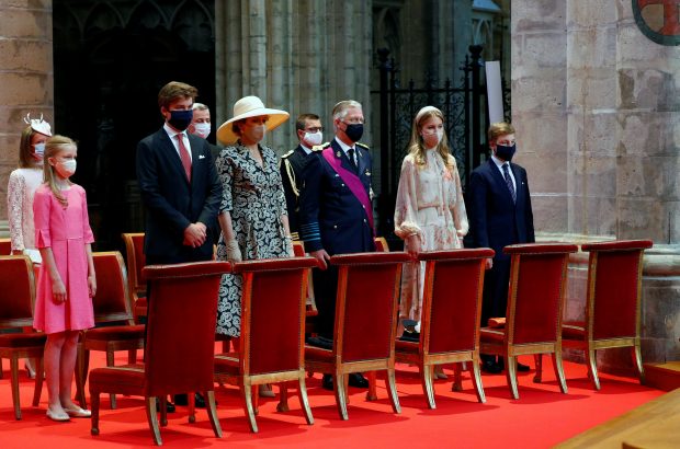 Elisabeth de Bélgica deslumbra con el look ‘trampantojo’ que Letizia querrá en su armario