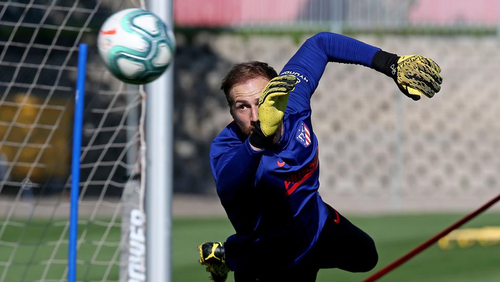 Entrenamiento del Atlético de Madrid en la Ciudad Deportiva del Cerro del Espino. Entrenamiento del Atlético de Madrid en la Ciudad Deportiva del Cerro del Espino.