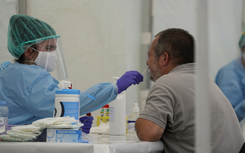 En las últimas dos semanas han aumentado un 10% los nuevos casos en la mitad de Europa: OMS