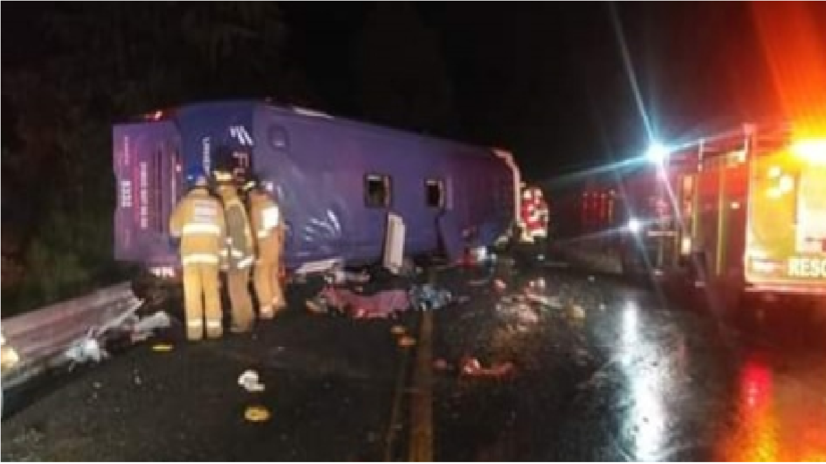 13 muertos, fatal accidente, vuelca camión de pasajeros de la ...