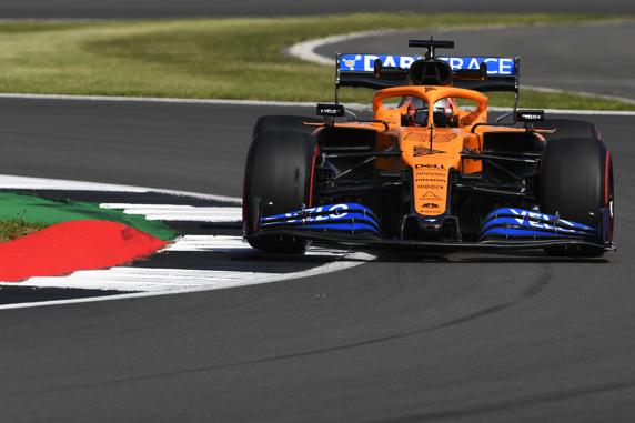 Carlos Sainz arranca séptimo este domingo