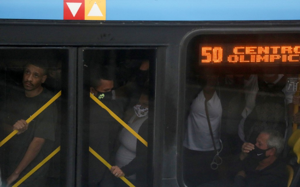 Brasil supera el umbral de 2 millones de contagiados por Covid-19