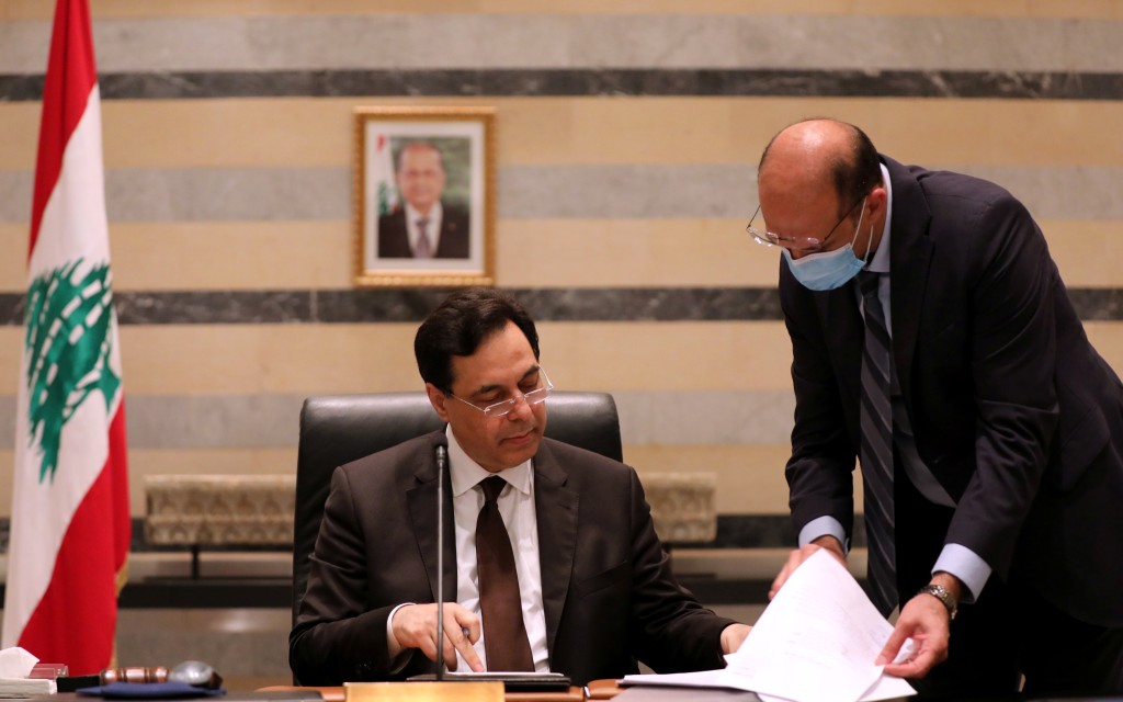 Primer ministro de Líbano anuncia dimisión en bloque de su gobierno tras explosión en Beirut | Video