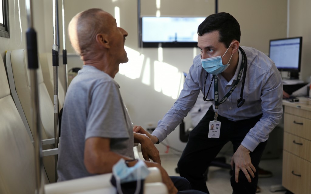 Participan en Brasil 2 mil voluntarios en prueba de vacuna contra Covid-19