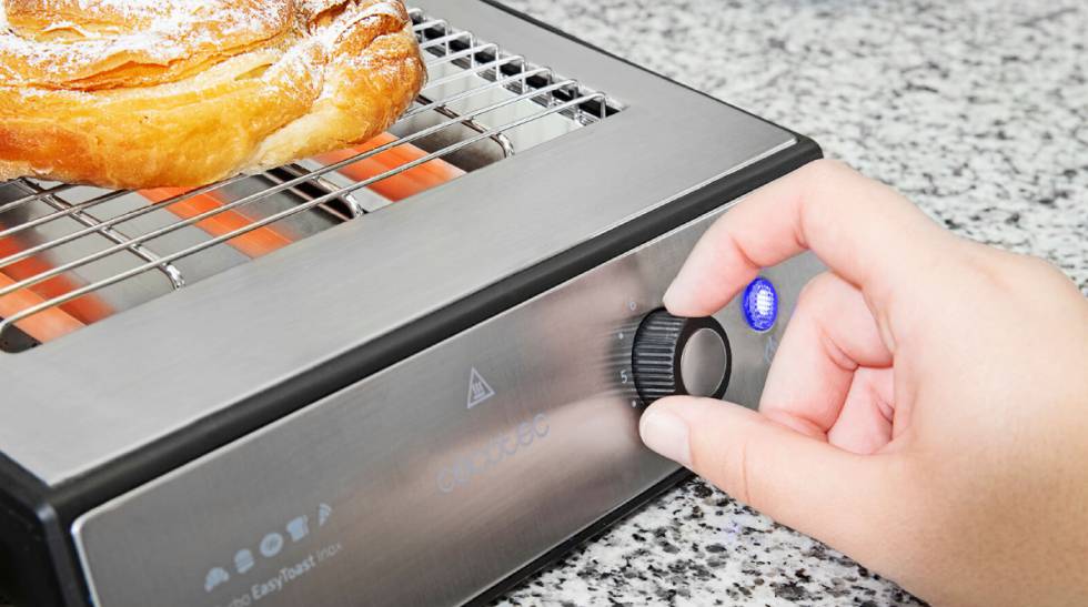 Prepara desayunos rápidos con este tostador horizontal rebajado al 50% y apto para todo tipo de pan