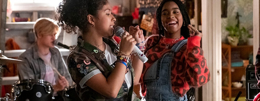 julie y los fantasmas netflix temporada 1