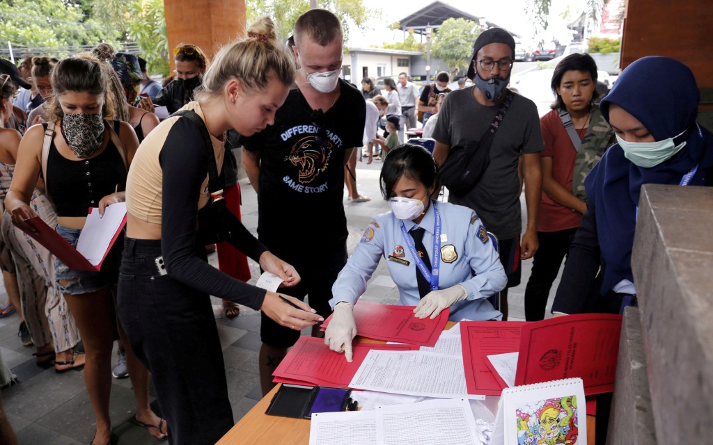 Indonesia amplía hasta finales de 2020 veto a turistas extranjeros