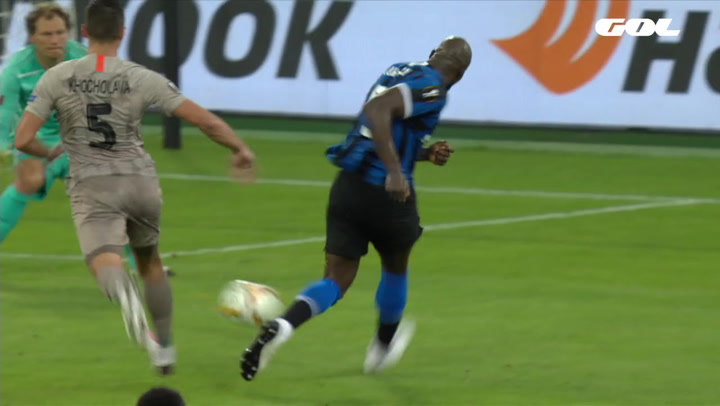 Doblete de Lukaku ante el Shakthar, con un segundo tanto que recordó a Ronaldo Nazario