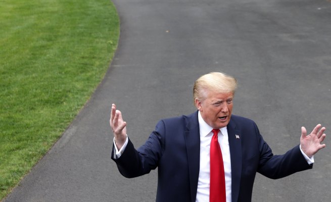 La aplicación oficial de la campaña de Trump tuvo que restablecer su calificación después de ser controlada por TikTokers