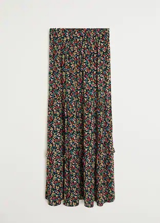 Mango tiene de rebajas las faldas largas boho que Ana de Armas ha convertido en un básico