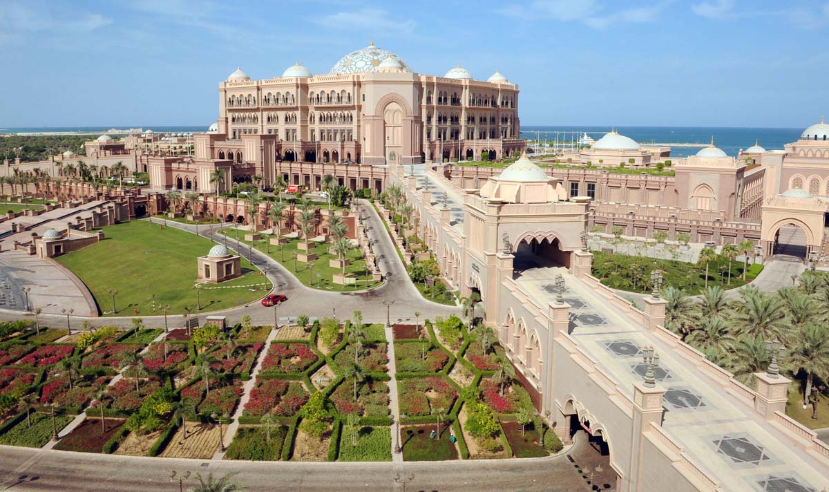 Imagen aérea del Hotel Emirates Palace, en el que estaría alojado el rey Juan Carlos / GTRES