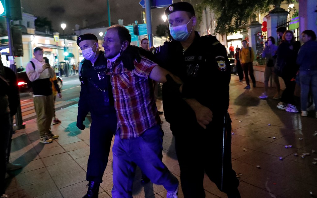 Al menos 65 periodistas detenidos durante las protestas en Bielorrusia