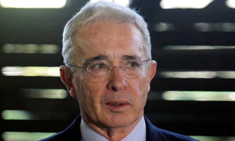 Álvaro Uribe, expresidente de Colombia, anuncia que ya superó el coronavirus