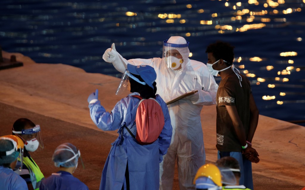 Barco con 40 migrantes a bordo se hunde frente a la costa de Mauritania
