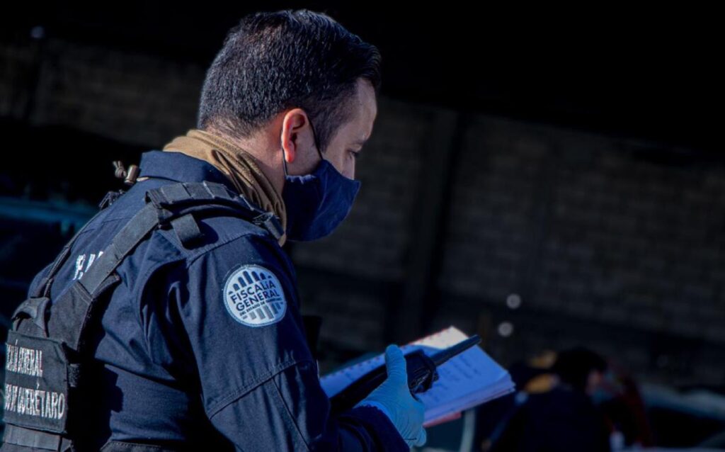 Cateos en colonias de Querétaro, decomisan armas y drogas, hay 11 detenidos