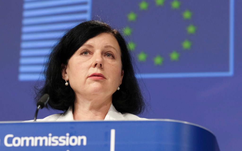 Consideran la desinformación como un arma contra la Unión Europea