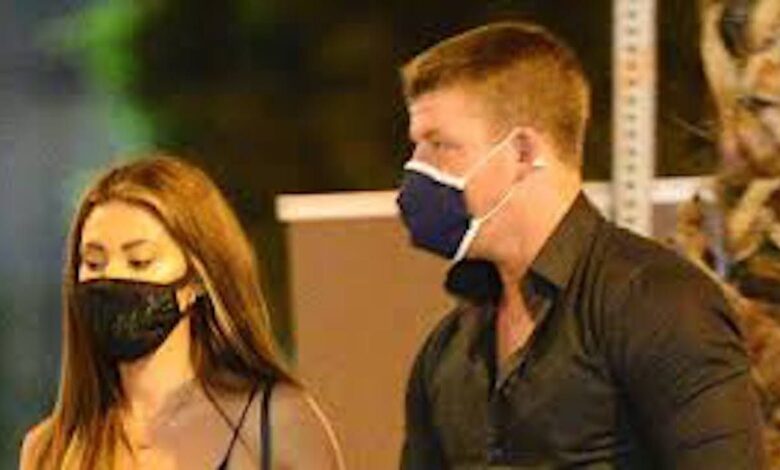 Damian Powers y Francesca Farago vistos juntos en West Hollywood
