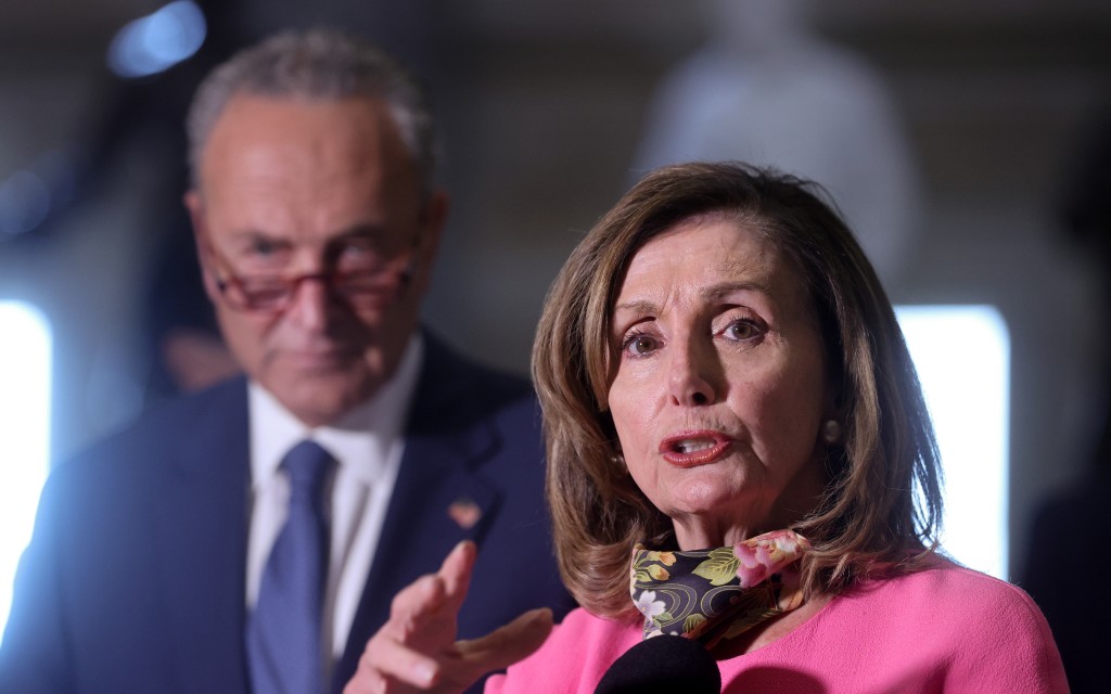 Demócratas y Casa Blanca, sin señales de avance en ayuda por coronavirus