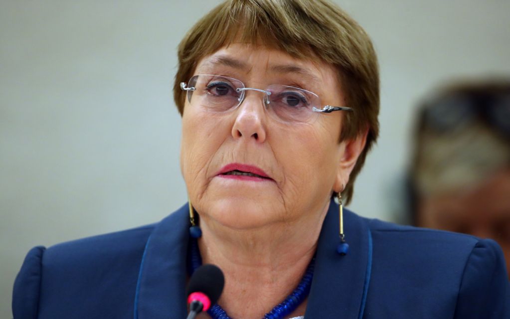 Detienen a hija de expresidenta Michelle Bachelet durante una protesta en Chile