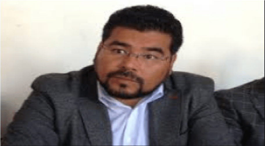 Diputado Néstor Domínguez da “portazo” a militantes de MORENA en San Juan del Río, sesiona entre «cuates»