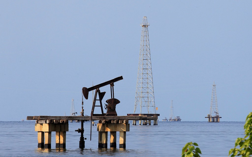 EU levanta sanciones relacionadas con Venezuela, impuestas a navieras y tanqueros