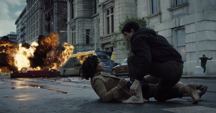 liga de la justicia de zack snyder iris west kiersey clemons 2