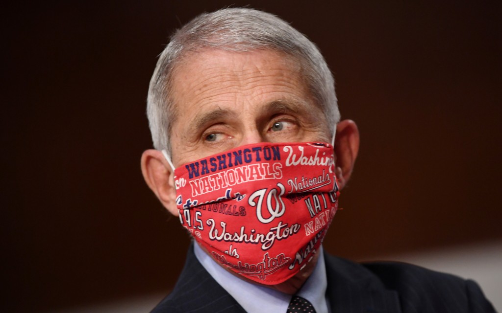 Estados más golpeados por Covid en EU deberían pausar reapertura: Fauci