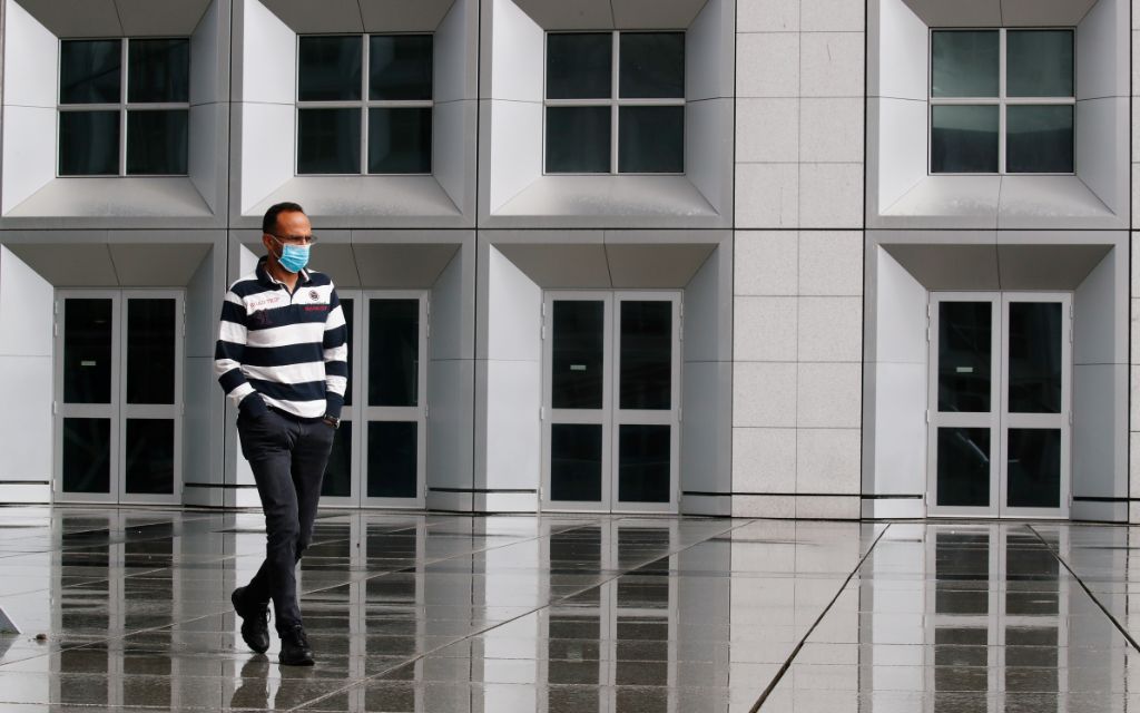 Francia advierte que la mitad de nuevos contagios de Covid-19 son asintomáticos