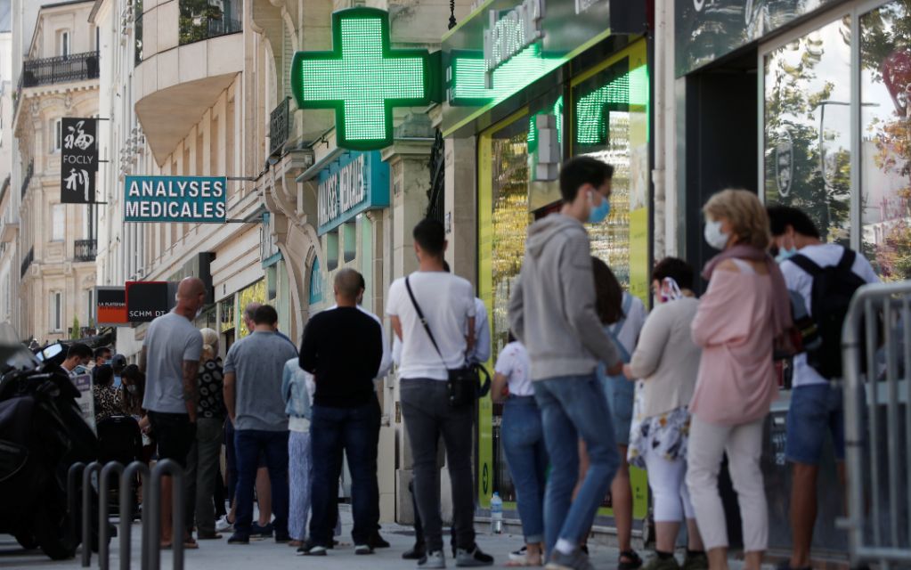 Francia alerta de “una circulación más activa” del coronavirus