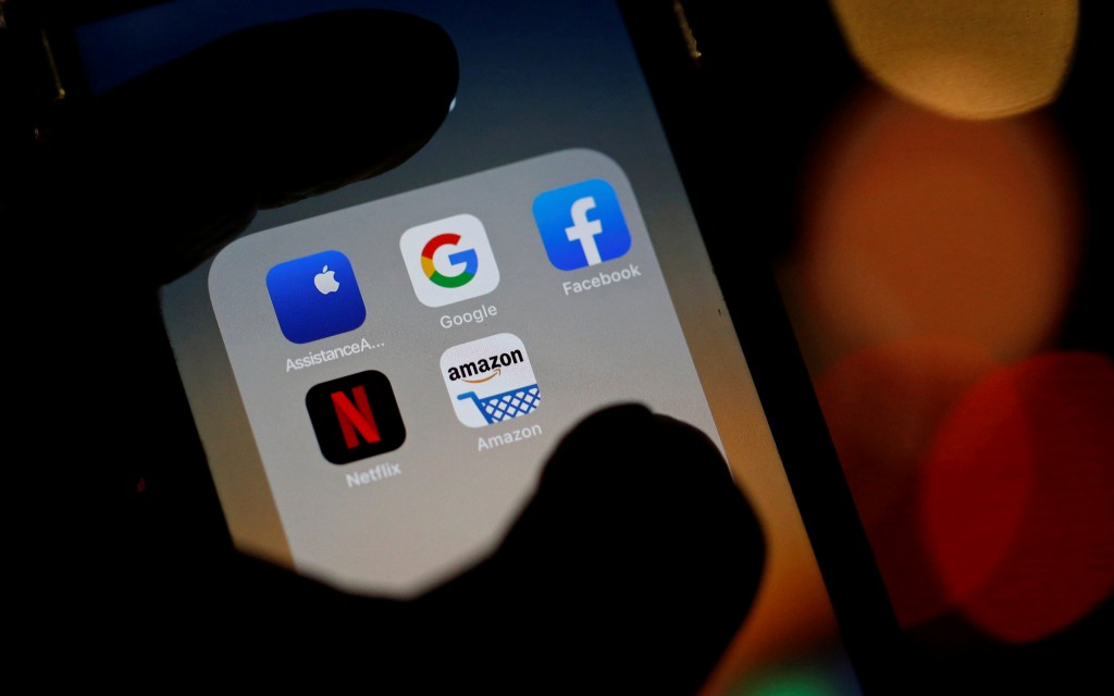 Francia sigue adelante con ‘Tasa Google’ pese a sanciones de EU