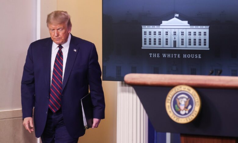 Intento de Trump por lograr parte de ingresos por el acuerdo Microsoft-TikTok podría generar acciones legales: abogados
