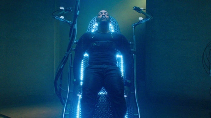 Encabezado de dos temporadas de carbono alterado