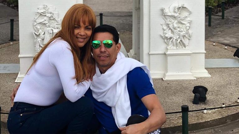 La diputada federal y fundadora de la iglesia Flordelis dos Santos en una fotografía de archivo  con su esposo el  pastor Anderson do Carmo. Ambos habrían fundado una iglesia evangélica