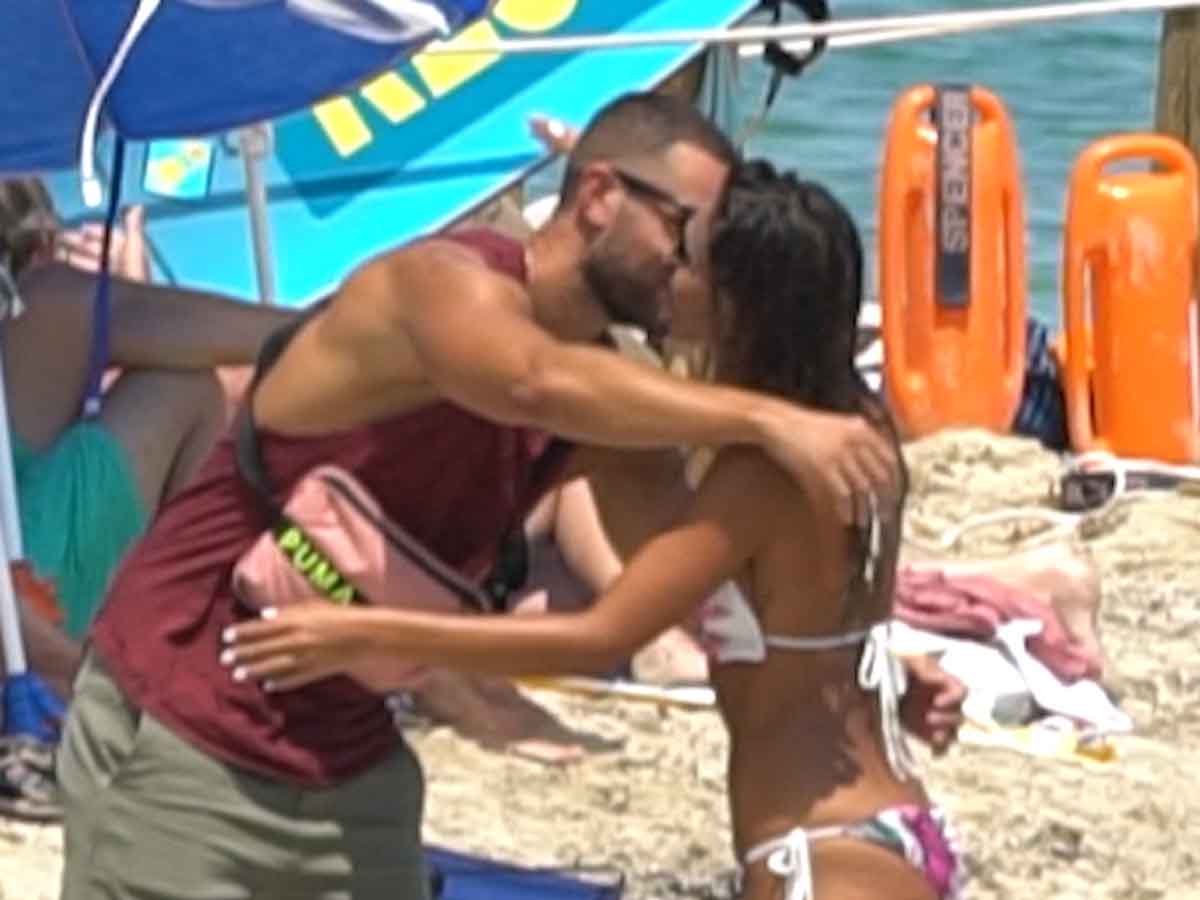 Lara Álvarez y Adrián Torres durante una escapada a Formentera / GTRES