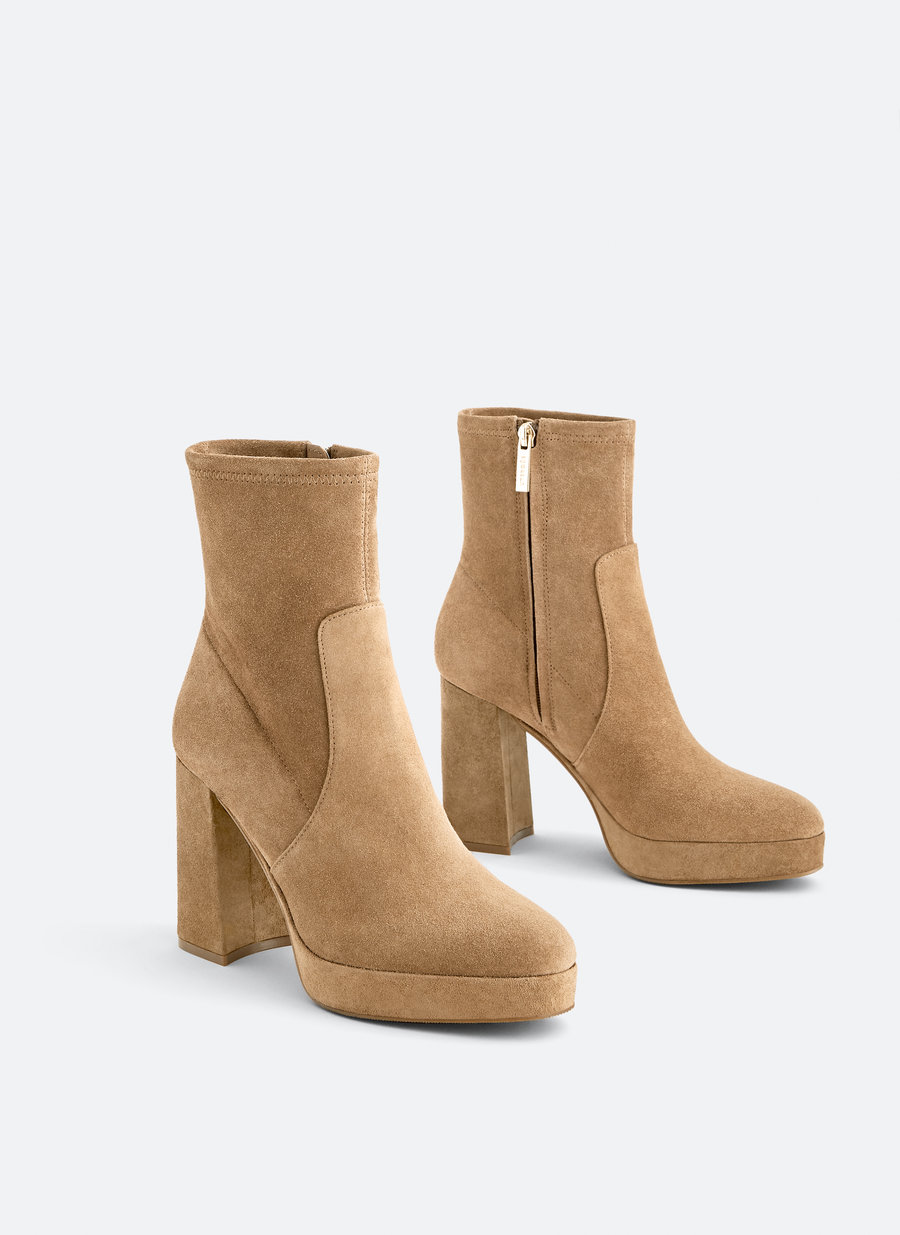 Los botines de piel de Uterqüe rebajados a menos de 60 euros que no te quitarás este otoño