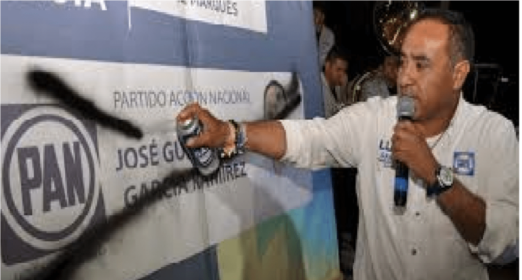 Lupe García, ex diputado y regidor, podría renunciar al PAN, “coquetea” con MORENA