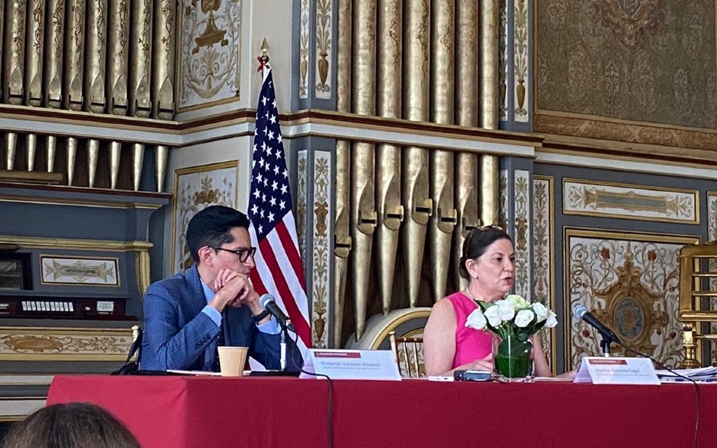 México y EU van por vacuna contra Covid-19