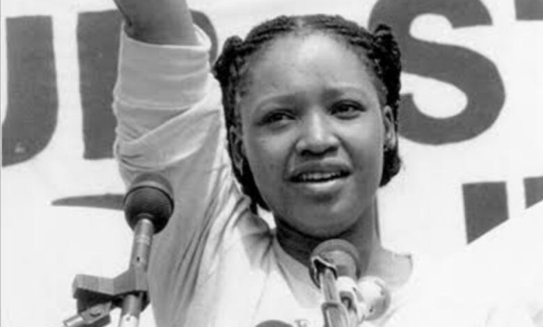Muere a los 59 años Zindzi Mandela, hija menor de Nelson Mandela