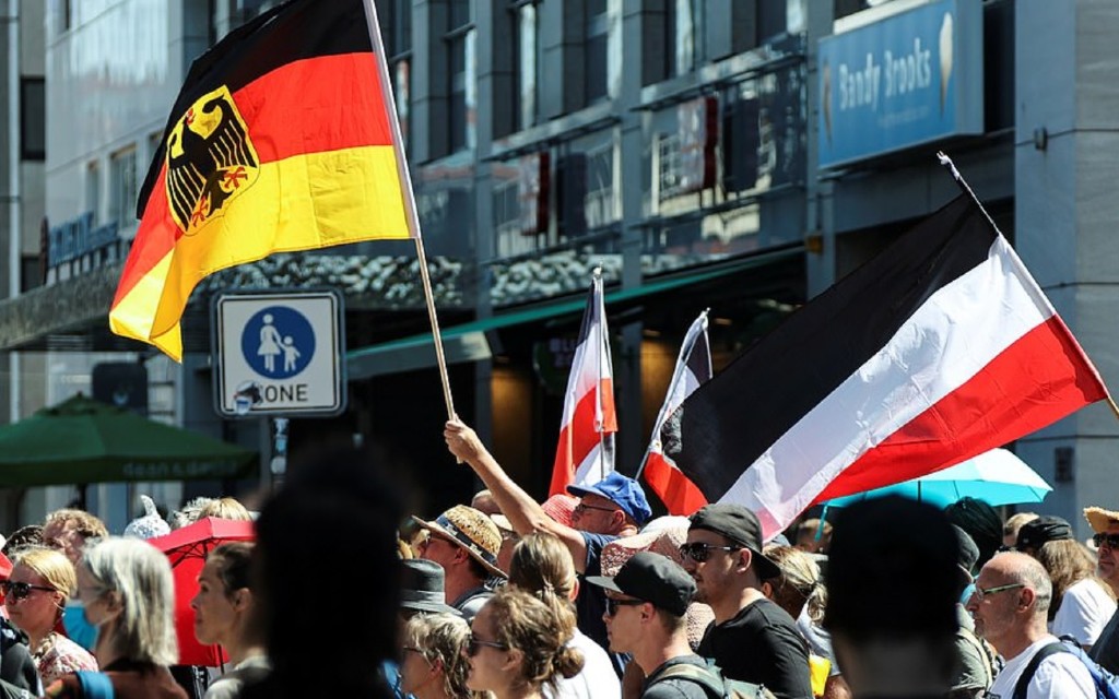 Quienes niegan la existencia del Covid-19 podrán protestar mañana en Berlín