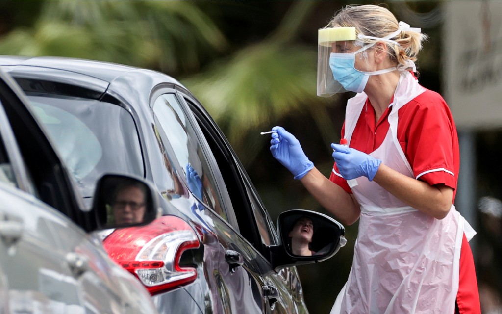 Reino Unido apostará por pruebas masivas de Covid-19 para aminorar propagación