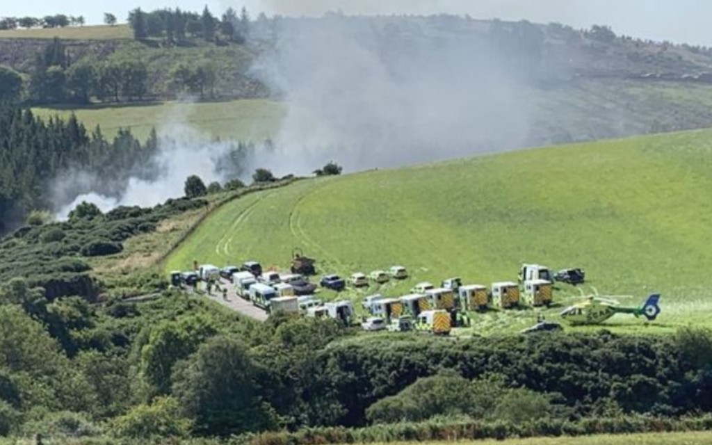 Tren se descarrila en Escocia y deja varios heridos | Video