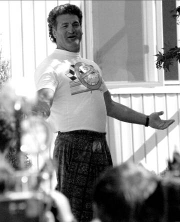 Joey Buttafuoco fotografiado a las afueras de su casa durante el verano de 1992. 