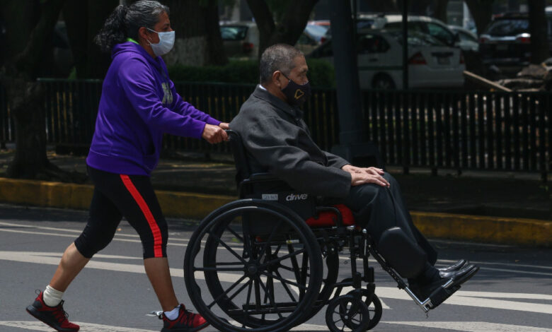 Llaman a reconocer, redistribuir y reducir trabajo de cuidadoras