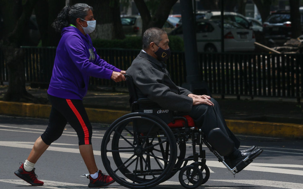 Llaman a reconocer, redistribuir y reducir trabajo de cuidadoras